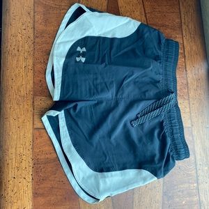 under armour size youth small medium loose